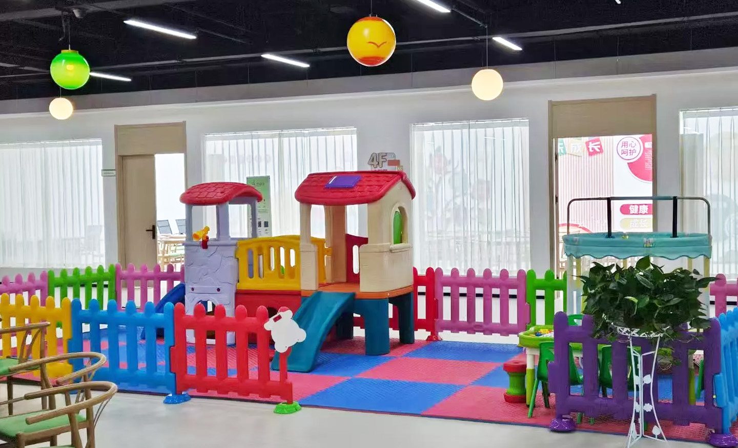 睿雅孤独症创新公益脑康复活动中心